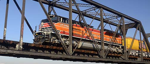 Southern Pacific 1996 SD70ACe Diesel, November 15, 2011